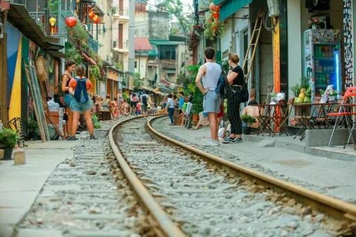 Từ
